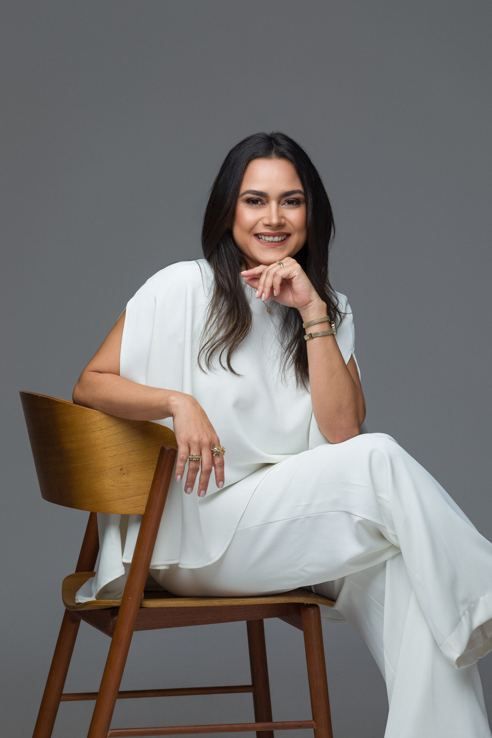 Dra. Karla Noleto atendendo
