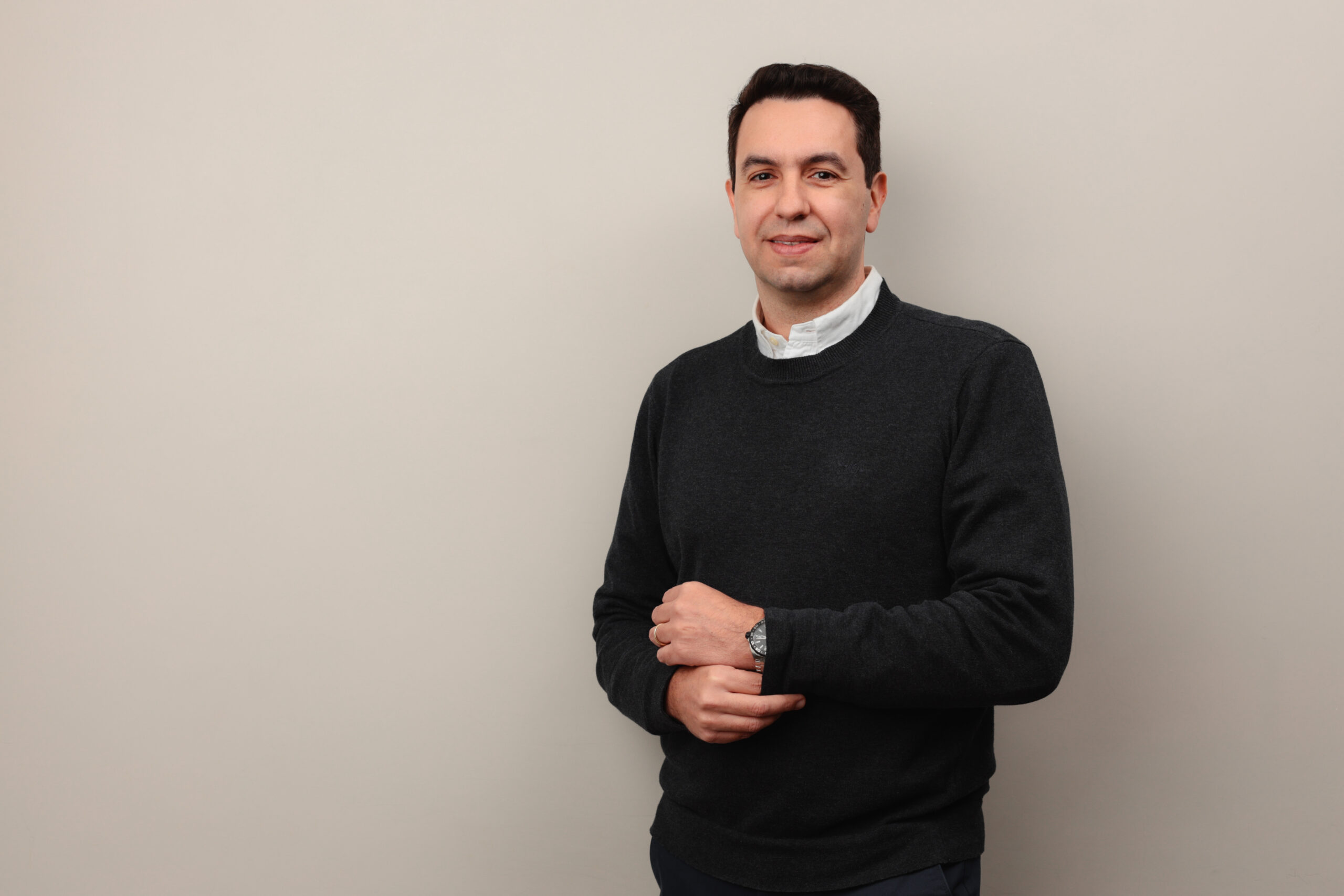 Dr. Erik Xavier